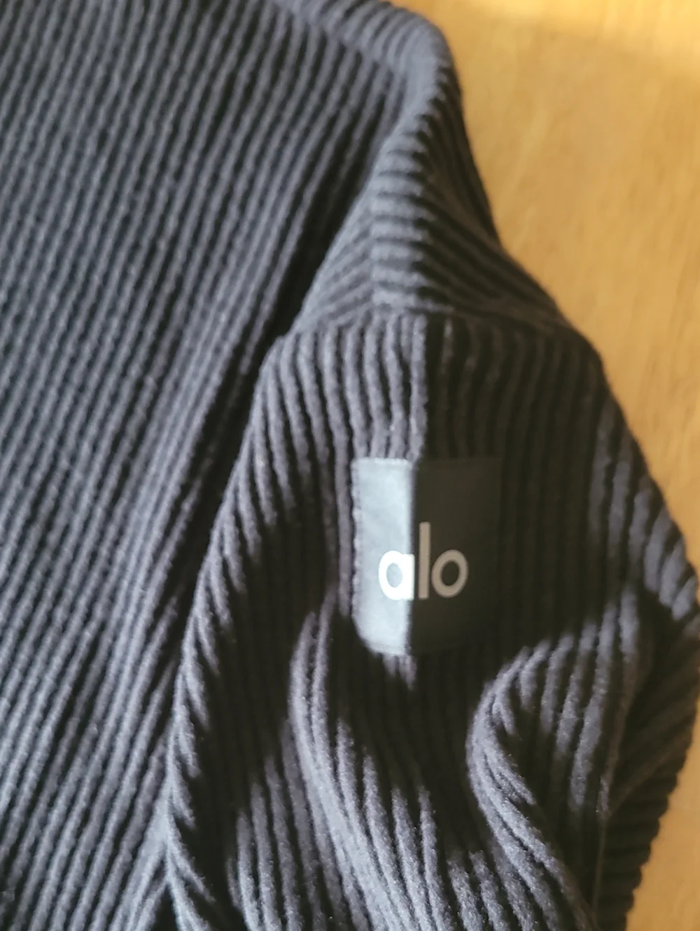 ALO Yoga Muse Hoodie In Black L